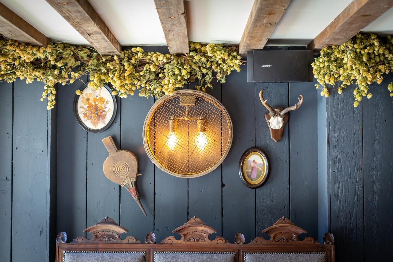 The Frogmill Hotel Shipton  Екстериор снимка